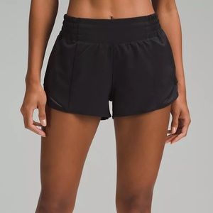 Black Lululemon high rise hotty hot 2.5” NWOT